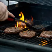 As acendalhas BEAP de parafina podem ser usadas em churrascos, uma vez que não emitem odores para os alimentos como as acendalhas de querosene