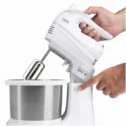 Base da batedeira com botão para levantar a batedeira para facilitar o uso