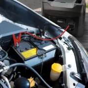 Powerstation com saída para jump starter com capaciade de aliementar bateria de automóvel