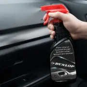 Spray renovador de plásticos interiores e exteriores