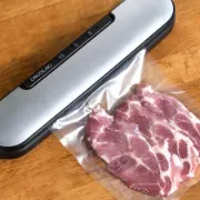 Conserva o sabor dos alimentos por mais tempo com a SealVac da Cecotec